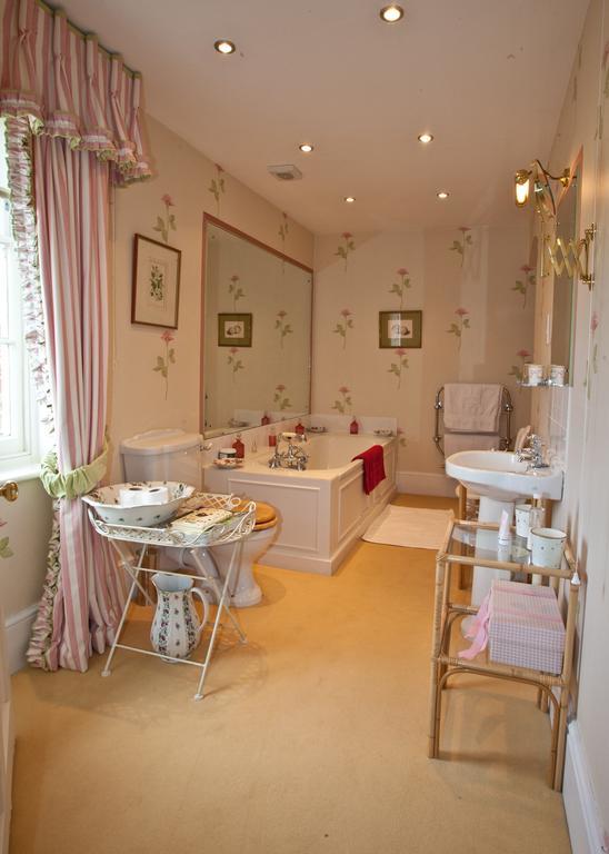 Brunton Farmhouse Hotel Collingbourne Kingston Luaran gambar