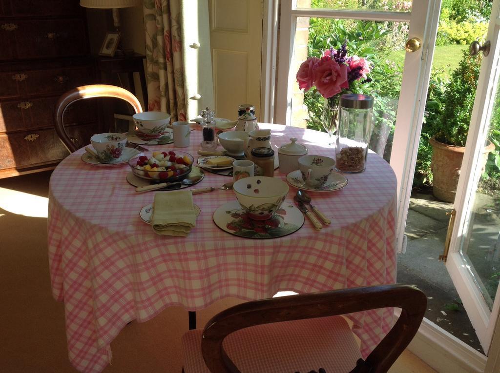 Brunton Farmhouse Hotel Collingbourne Kingston Luaran gambar